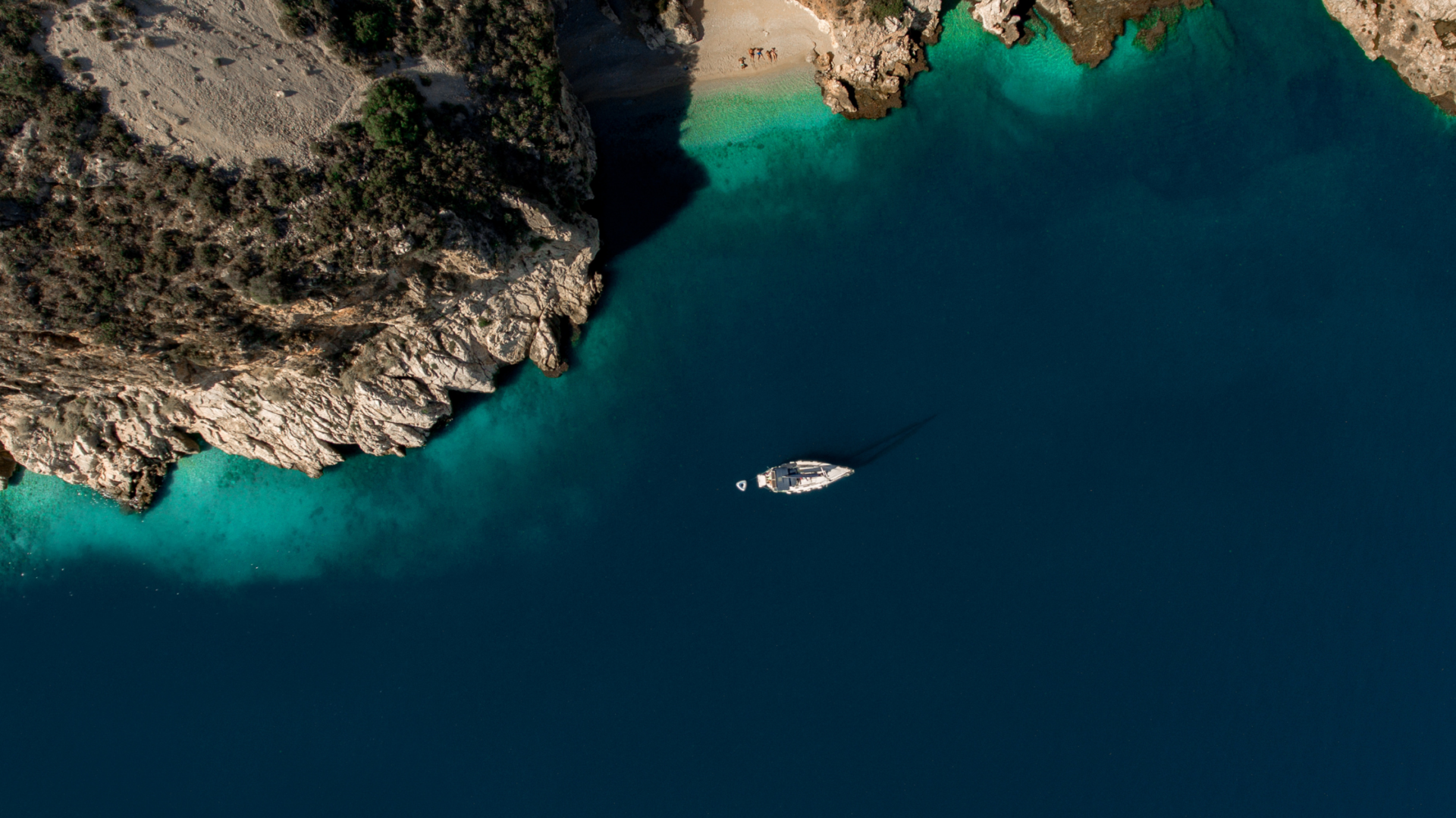 yachting-in-nafplio-uncover-nafplios-wonders-sail-into-history