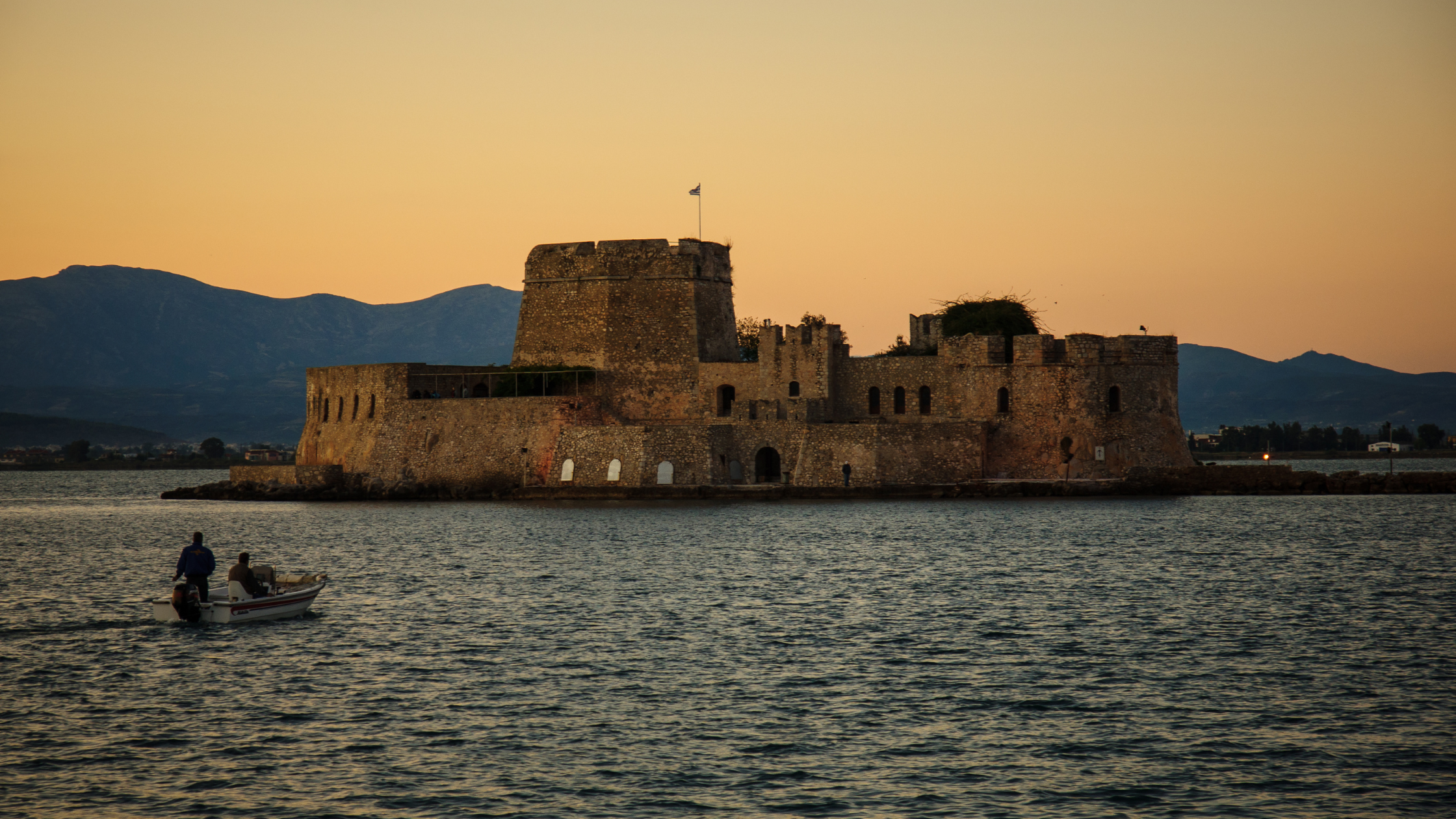 Exploring Nafplio’s History & Local Festivities: From Sea to Shore